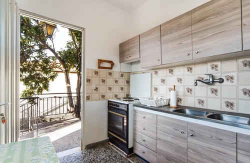 Asprovalta House | Holiday Home in Asprovalta Near Sea Beach