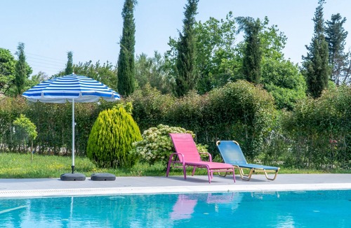 Sidari House | Holiday Home 'Mini Country House' with Private Pool, Wi-Fi and Air Conditioning
