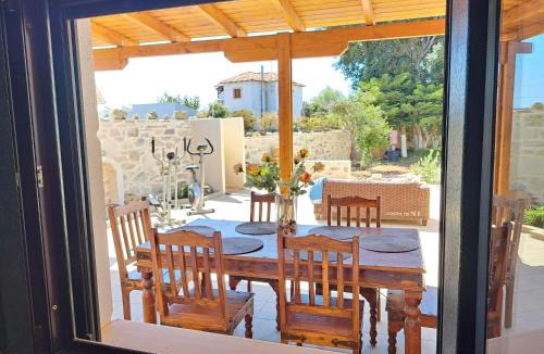 Faistos House | Holiday home Sea Breeze with huge garden