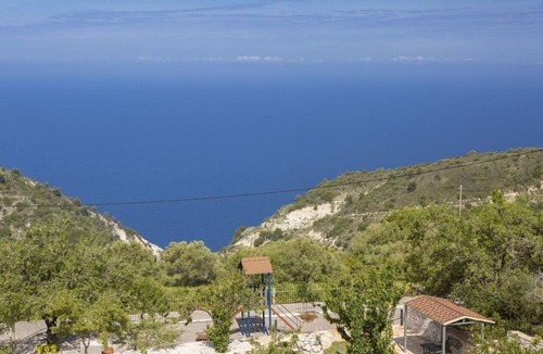 Lefkas House | Holiday House in Apollonii with Private Pool