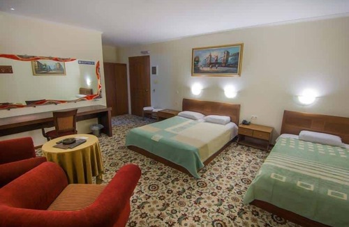 Doxato Bed & Breakfast | Hotel Alexandros-Superior Triple Room-Hydromassage