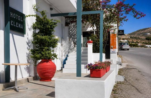 Skiros Apartment | Hotel Elena - Cozy Seaside Double Suite in Skyros