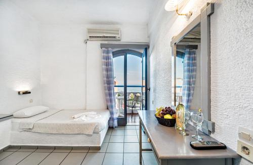 Hersonissos Centre Hotel | Hotel Iro
