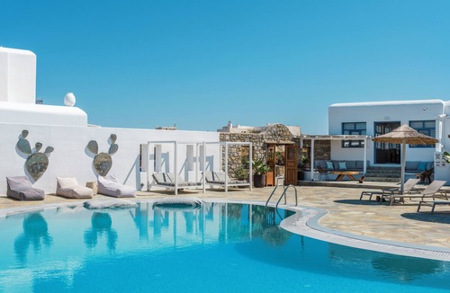 Glastros Hotel | Hotel Jason