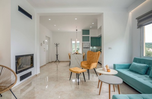 Makronas House | Huzuri Retreat I