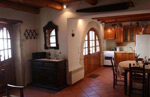 Douliana House | in Douliana mit Großem Balkon by Interhome