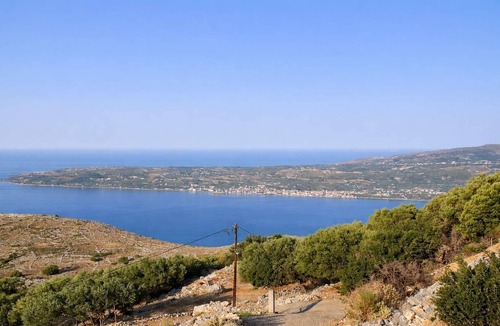 Argostoli House | Ionian Balcony Dreamy Haven in Kefalonia w/Sea View