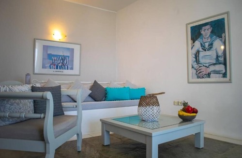 Nea Cryssi Akti Villa | Irene's View Villa three · House with swimming pool near Pounda