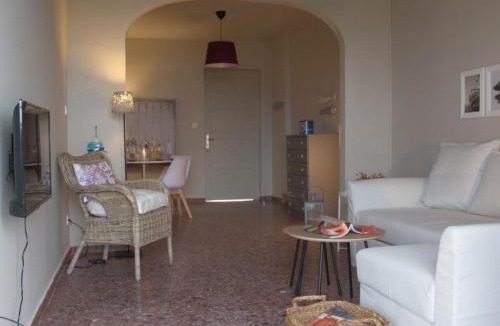 Nea Makri Apartment | Irini's sea view cozy apartment