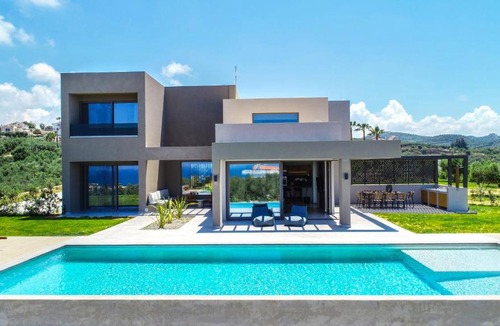 Kato Stalos Villa | ISKIOS Premium