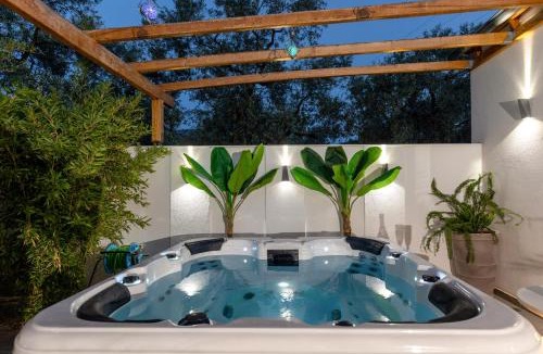 Skala Sotiros Villa | Jacuzzi deluxe villa