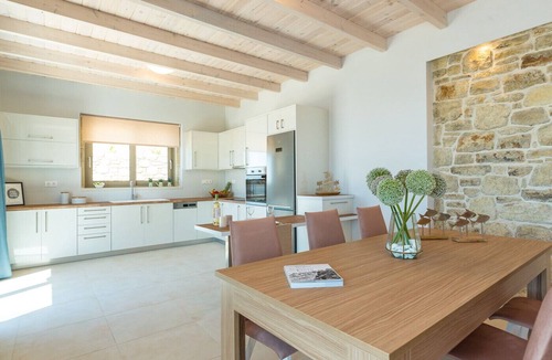 Zerviana Villa | Jasmine Villa, 3 BD, infinity pool with great sea views