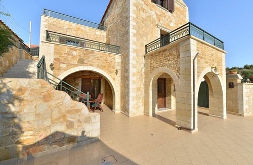 Pyrgos Psilonerou Villa | Joanna Villa, a magnificent historic villa with private pool