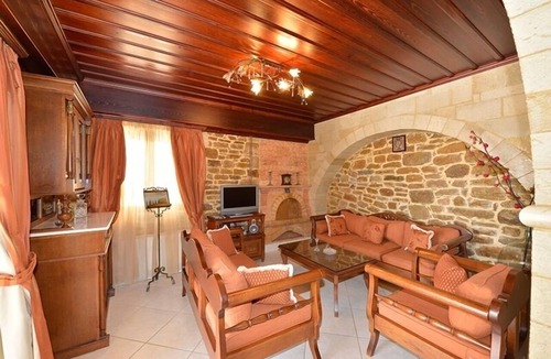 Pyrgos Psilonerou Villa | Joanna Villa, a magnificent historic villa with private pool