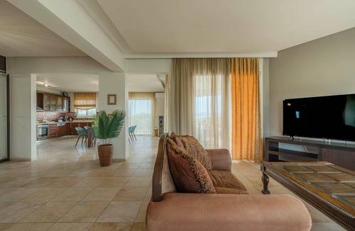 Kato Galatas Apartment | Joyful Guest House 4 Horizon View w/Roof Top by 8essentially