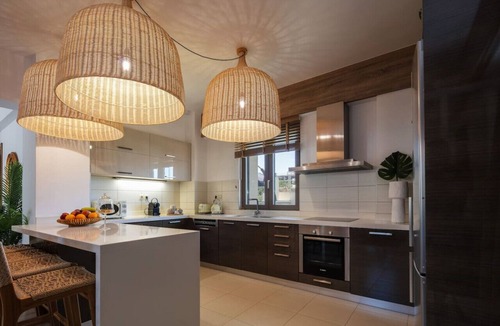 Halepa Apartment | JW luxury apartment with spa room in Chania!