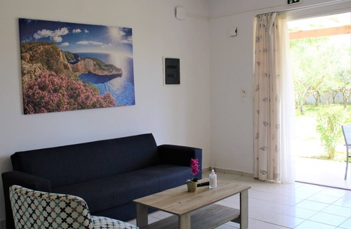 Kalamaki Apartment | Kalamaki Plaza Apartments ''tzante''