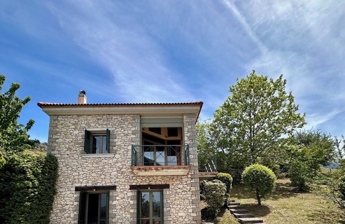 Kalavrita House | Kalavryta Villa Nano 360 view with fireplace