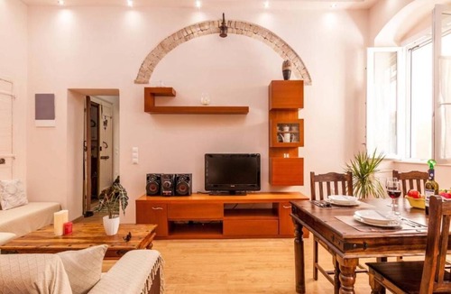 Old Town Apartment | Kantouni Bizi Myranthis Apartment