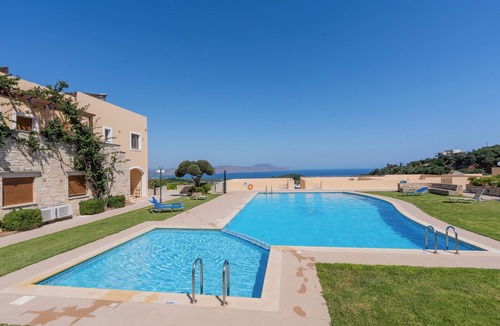 Karoti Apartment | Karoti 18 apartment, w/private garden & common pool
