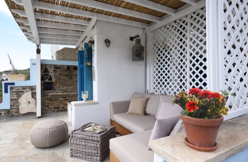 Tinos Town House | Kato Spiti - Artful Home with Sea View II