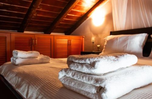 Lavreotiki Apartment | KD Rustic Home