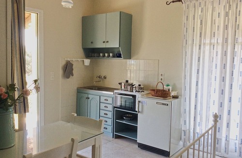 Leivathos Apartment | Kefalonia studios in orchard, top floor. Spartia Kefalonia Greece