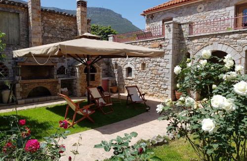 Leonidio House | Kleopatra House