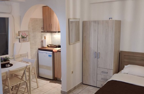 Naxos Town Apartment | Korina seaside studio