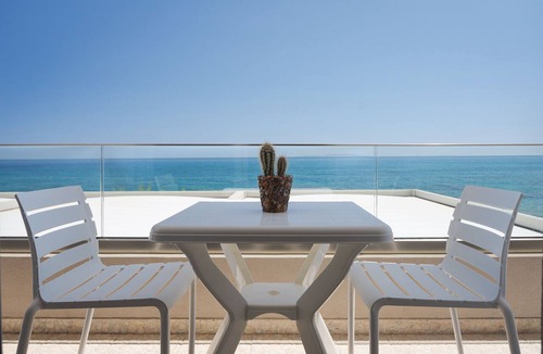 Fragkokastello Apartment | Koutelo by The Sea