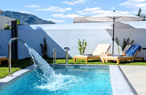Asprouliani Villa | KS Omega Luxury Villa Heated Pool