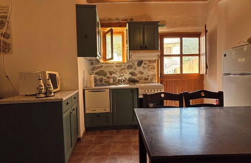 Listaros Cottage | KSA SOU GUESTHOUSE 2 - TRADITIONAL LOFT STYLE STONE HOUSE WITH CARACTER