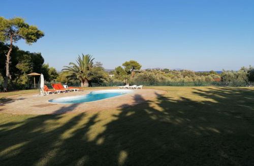 Agii Anargiri Apartment | Ktima Nafsika - Ground-floor luxury apartment in idyllic estate!