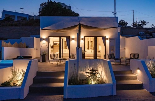 Vourvoulos Apartment | Lackos Luxury Suites