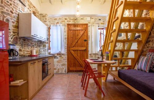 Lavreotiki Apartment | Lavrio stone house 5 min from the centre/port