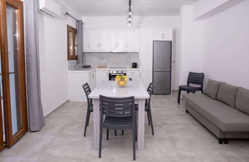Lakkion Apartment | LEROS HOUSES A PORTO LAGO #2 Apartment w/2 bedrooms w/2 double beds & sofa bed
