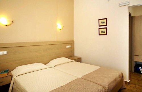 Vamvakopoulo Apartment | Lili Apartments,103,oasis 2,5 km from Hania center