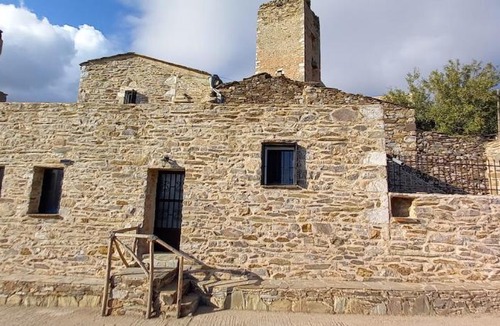 Omales House | LITHI House