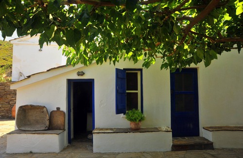 Ikaria House | LIVE ALTERNATIVE LUXURY OF THE AUTHENTICITY ™