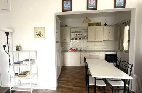Gaios Apartment | Live the Summer Dream at Gaios Cozy Retreat