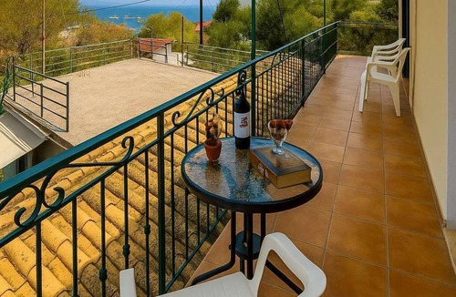 Gaios Apartment | Live the Summer Dream at Gaios Cozy Retreat