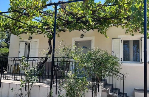 Chavriata House | Lixouri Cottage
