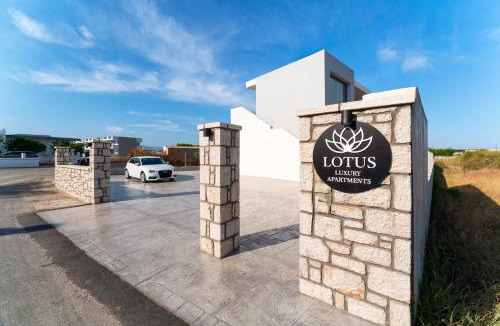 Petaloudes Apartment | Lotus Luxury Apartments