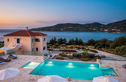 Samos Town Apartment | Lovely apartment for 4 people with pool, WIFI, A/C, TV, balcony, panoramic view and parking