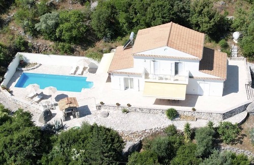 Spanokhorion Villa | Luxe Villa met Zwembad, Zeezicht en Veel Privacy