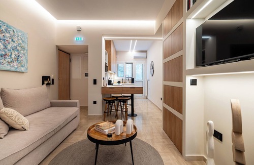 Pangrati Apartment | Luxury 2-bedroom apartment with AC in lovely Athina