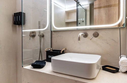 Pangrati Apartment | Luxury 2-bedroom apartment with AC in lovely Athina