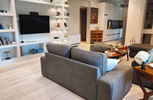 Vouliagmeni Apartment | Luxury 3BR Home · 3 Bathrooms · 150m to Beach · Private Garage · Vouliagmeni