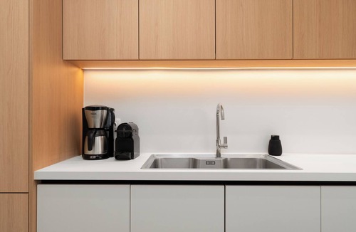 Agia Paraskevi Apartment | Luxury 4Bedrooms Stay in North Athens