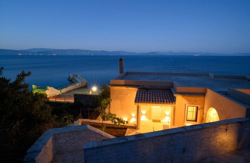 Dafnata House | Luxury Beachfront Achillion Bay Villa | Infinity Pool & Breathtaking Sea Views